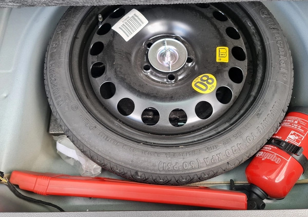 Opel Astra cena 42500 przebieg: 122000, rok produkcji 2019 z Otwock małe 466
